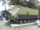 Hiện vật Xe tăng thiết giáp M113 được trưng bày ở sân trước của Bảo tàng tỉnh Bình Định