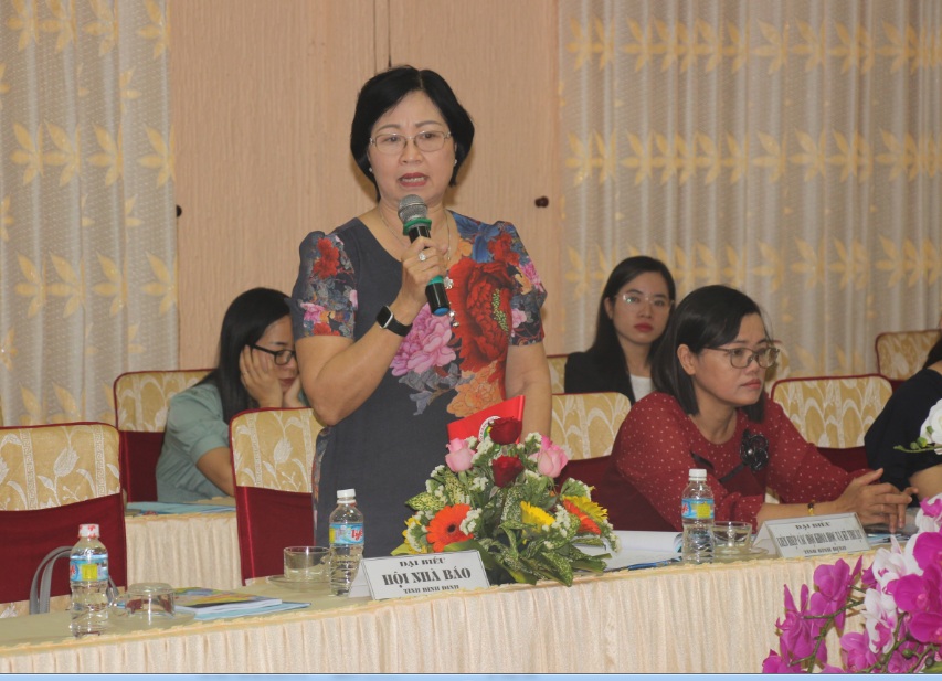 Bà Nguyễn Thị Thanh Bình – Chủ tịch Liên hiệp các Hội KH&KT tỉnh phát biểu tại Hội nghị